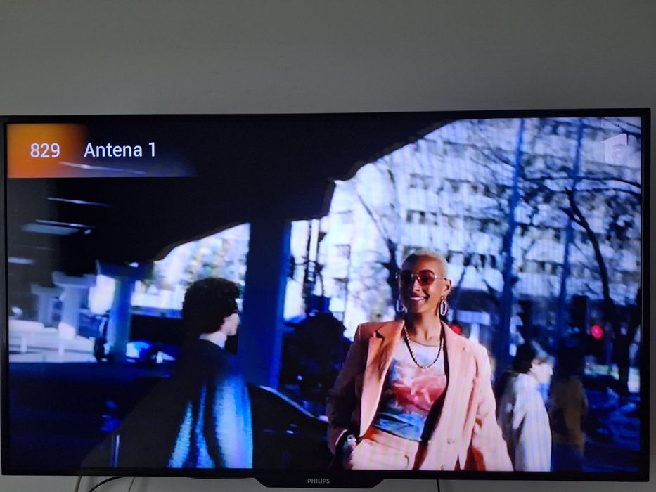 Televizor PHILIPS