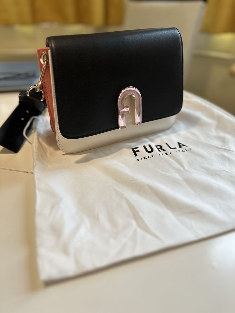 Чанта Furla