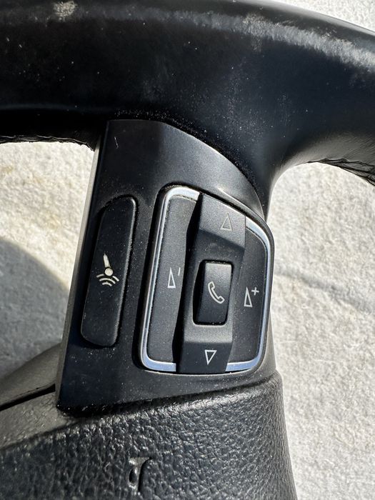 Volan Volkswagen golf 5,6.