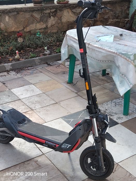 Тротинетката Segway ZT3PRO