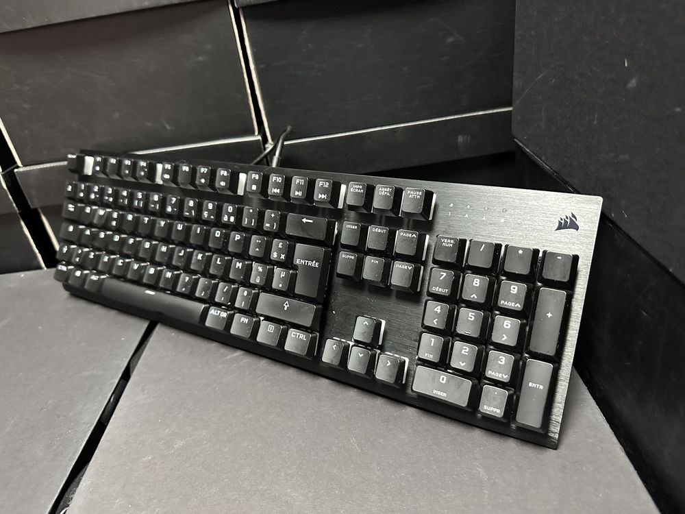 Tastatura mecanica gaming Corsair K60 PRO, iluminare RGB, Negru