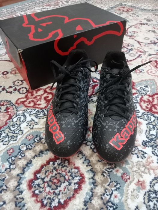 Футболный бутсы сатылады