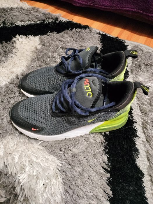 Vând adidași NIKE AIR 27C original