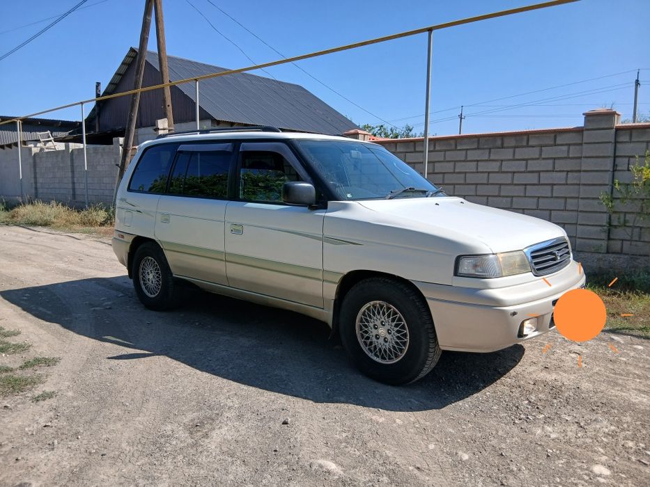 Атомобиль Мазда  МПВ