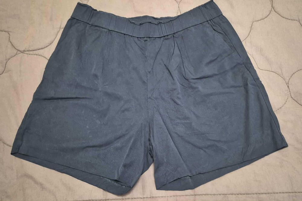 Къси ежедневни панталони