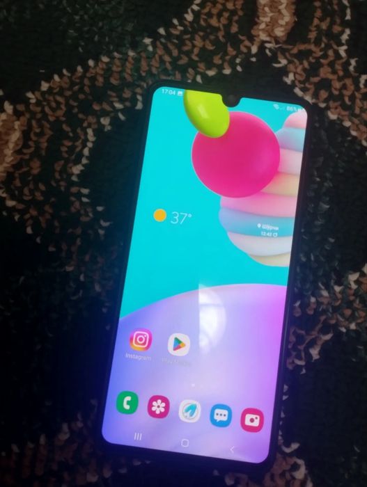 Galaxy a41 64 xotirali aybi yuq