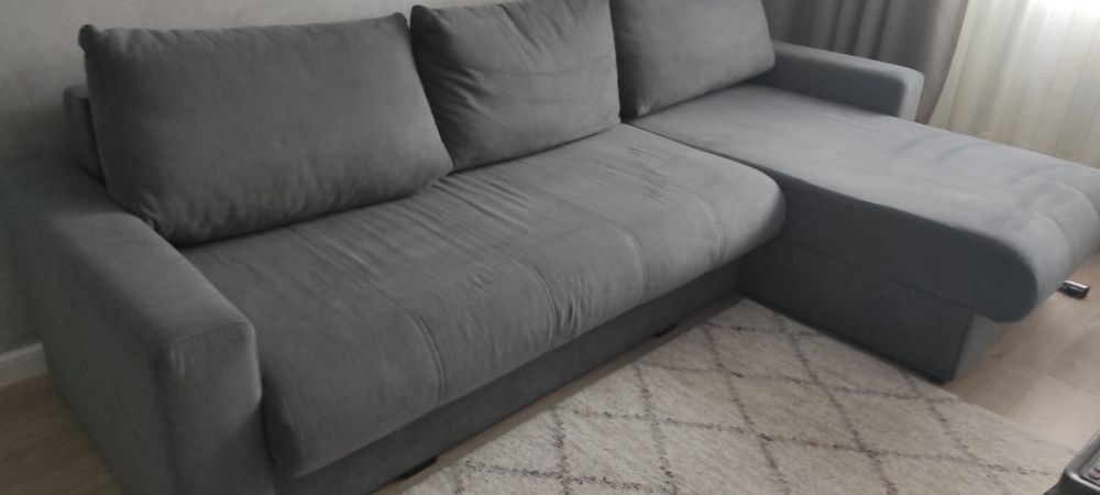 Canapea extensibila.