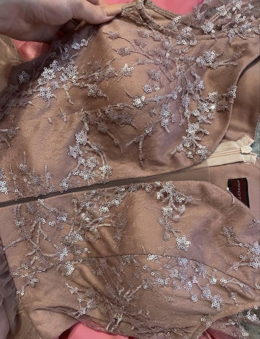 Rochie eleganta pentru ocazii.