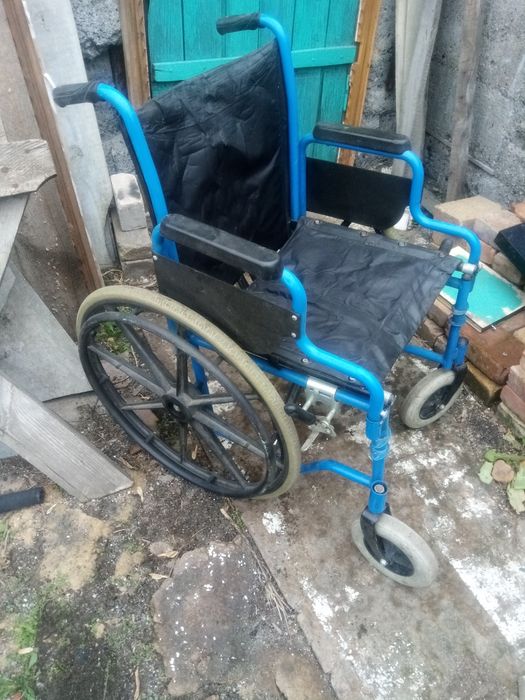 Инвалидная коляска