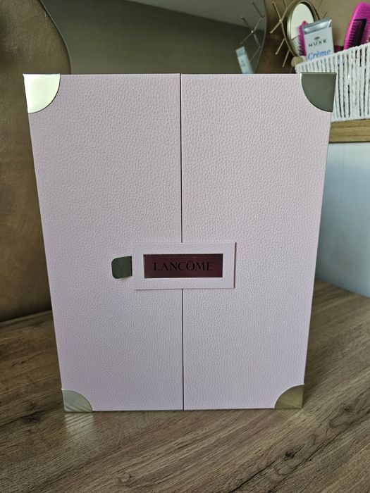 Празен Advent Calendar на Lancome