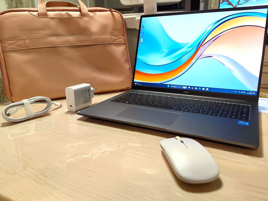 Honor Magicbook X16 i5-12gen, 8Gb, 512ssd, 300nit, 100% SRGB
