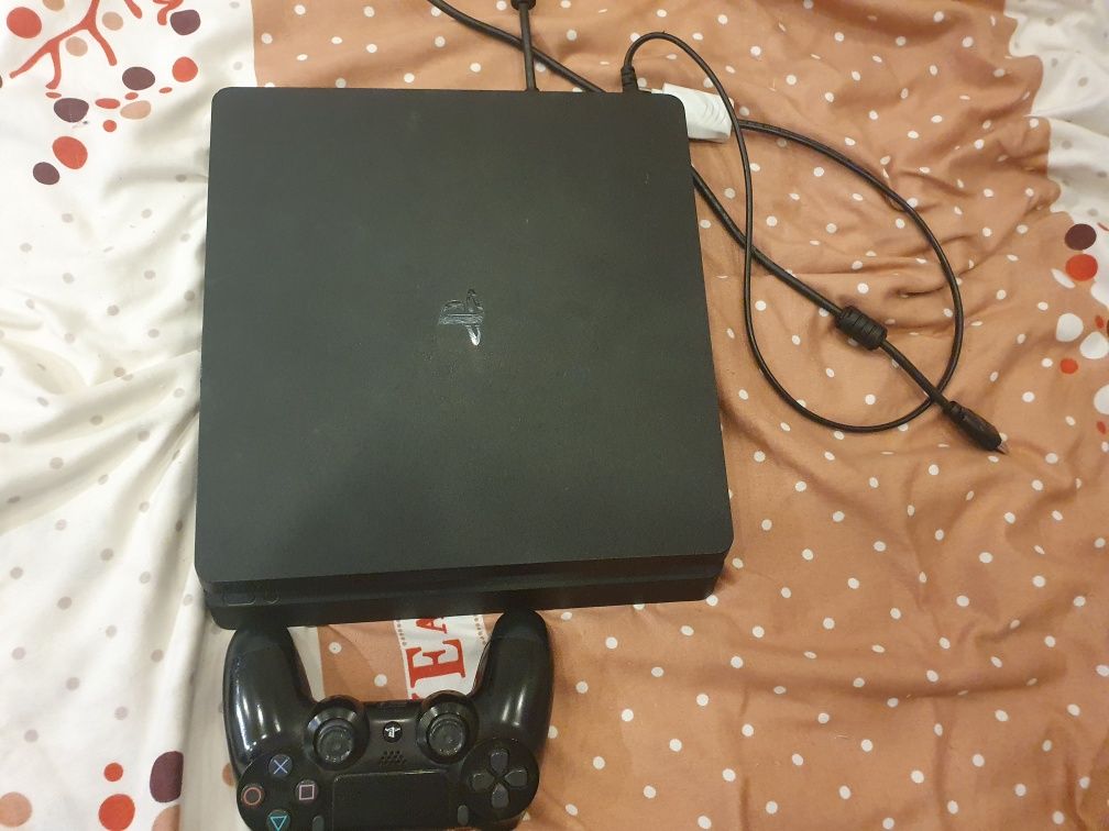 Vand ps4  cu o maneta