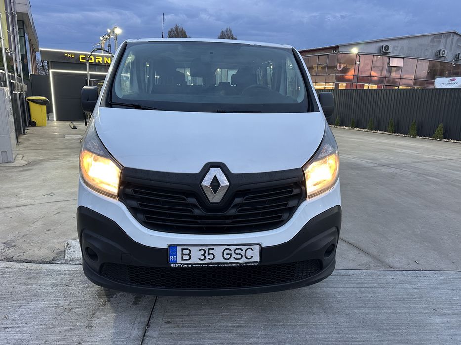 Ford/Renault Trafic/2017/8+1locuri/6+1Vit/Clima/Fiscal-9.990€
