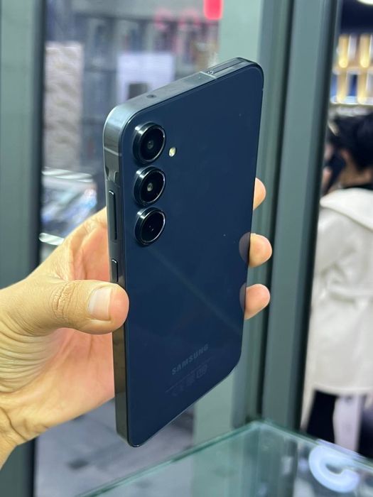 Samsung A55 8 128  sotiladi