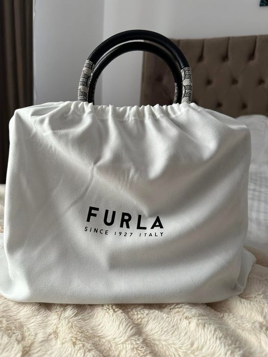 Vand geanta furla noua