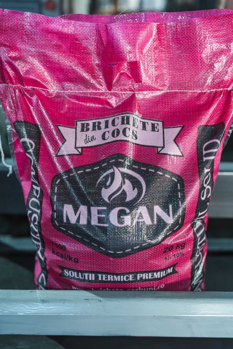 Brichete tip oua din 100% cocs petrolier