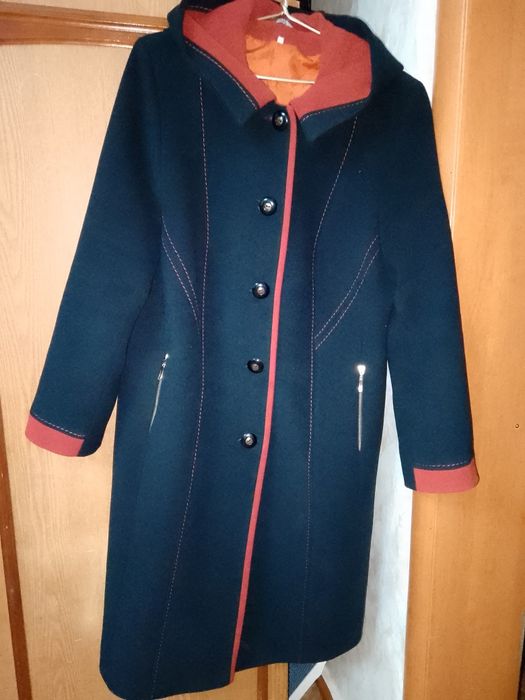 Продам пальто женское