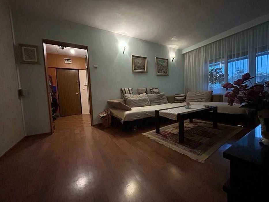 Vand apartament 4 camere Galati