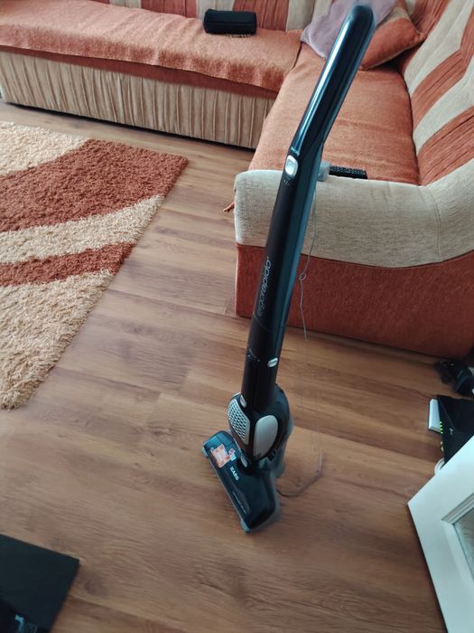 Aspirator vertical AEG