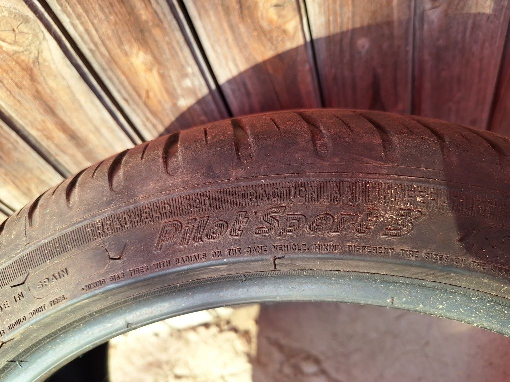 Vand set 4 anvelope Michelin 225/40/ZR18 stare foarte buna!