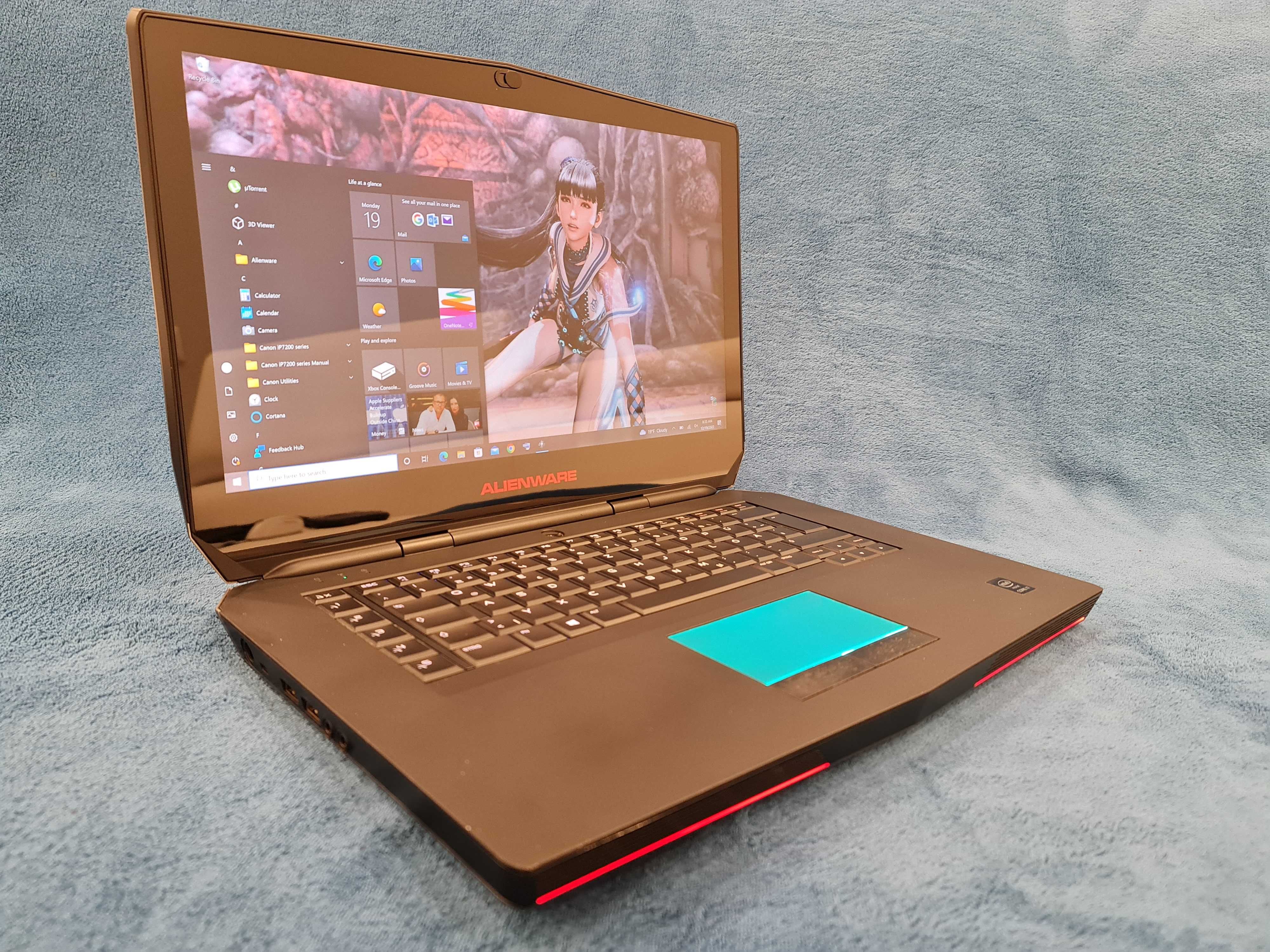 Laptop gaming ALIENWARE ,intel core i7- video 6 GB , display oled 4K