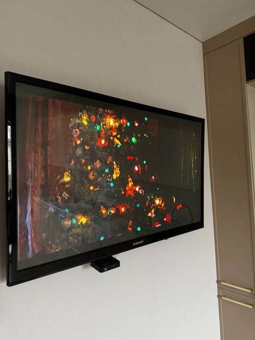 Продам телевизор Самсунг