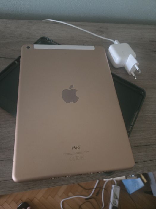 iPad 6 2018 година, 32GB, Wi Fi + SIM Cellular