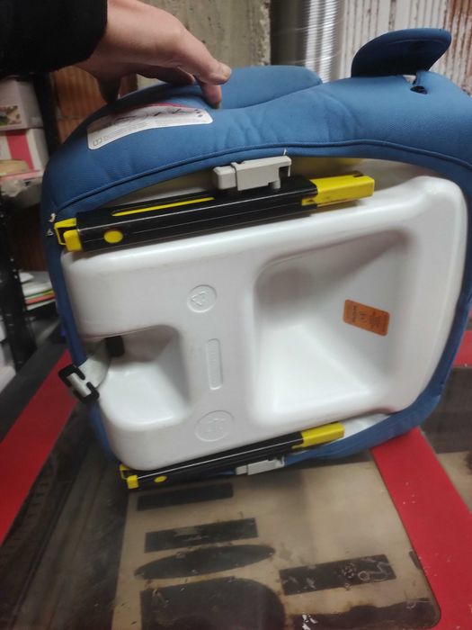 Inlatator scaun copil pentru masina