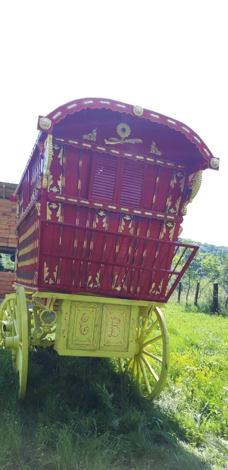 Unicat căruță țigănească  ,decor cinema, nunti foto .,cabane ,pensiuni