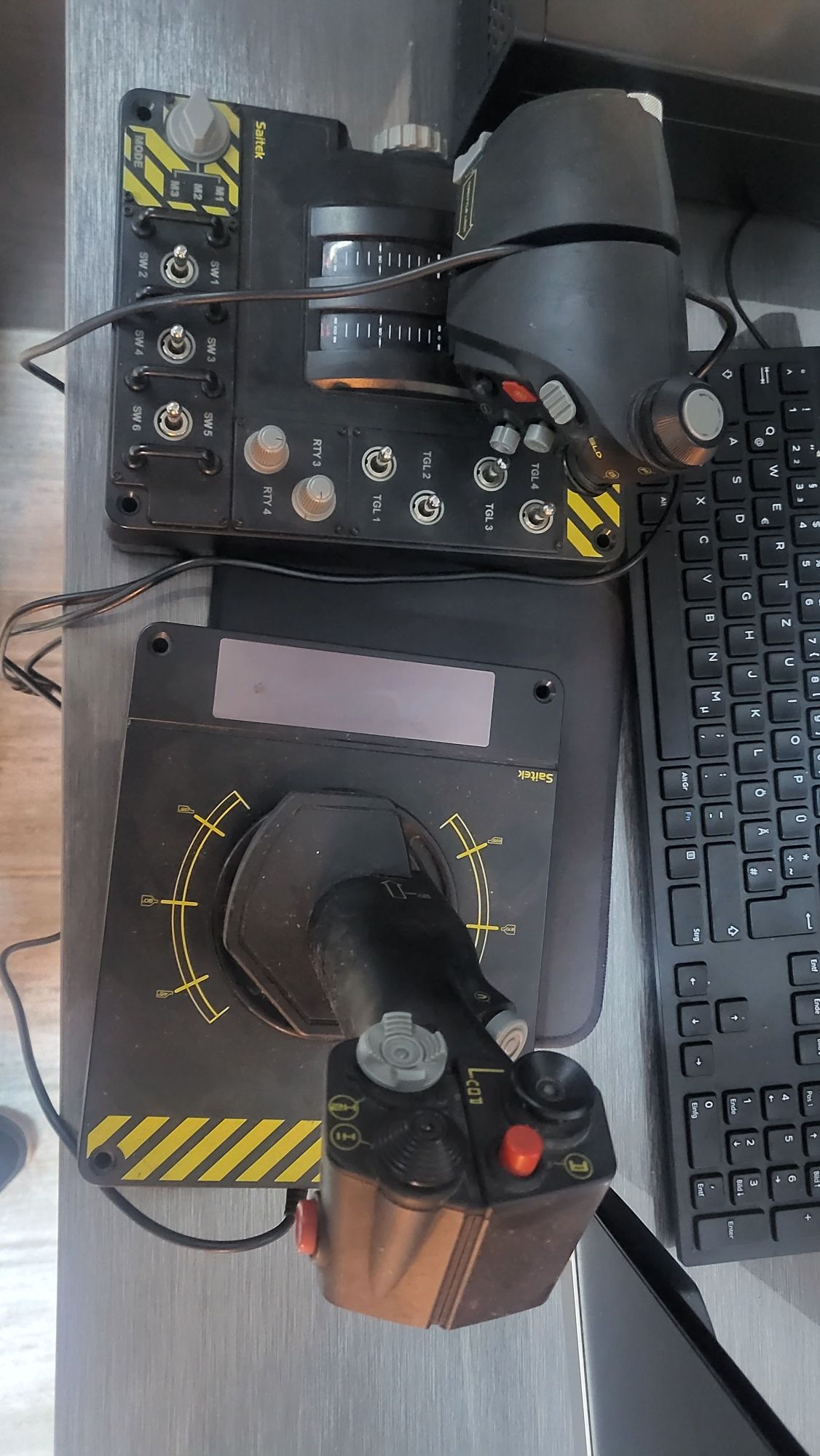 joystick simulator zbor pc saitek pro flight