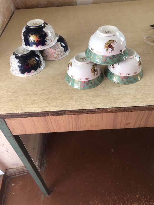 Посуда из серванта