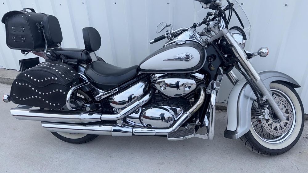 Vând suzuki intruder VL 800