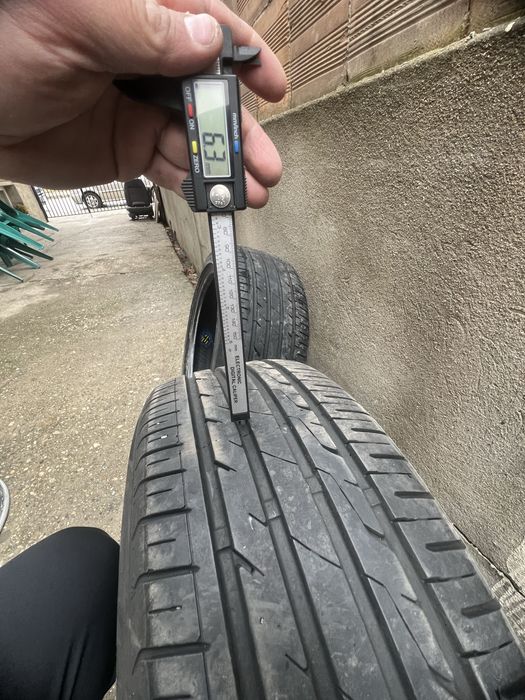 Гуми 225/45/17 R Гумите са много запазени 2 бр NEXEN и 2бр MEDALLION