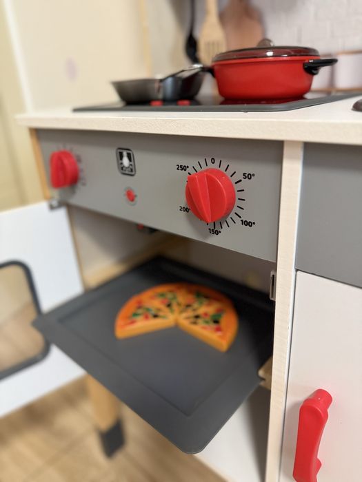 Детска кухня дървена