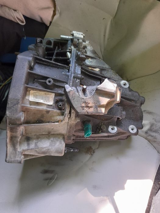 Megane 3 fuzeta st/dr bascula si alte piese