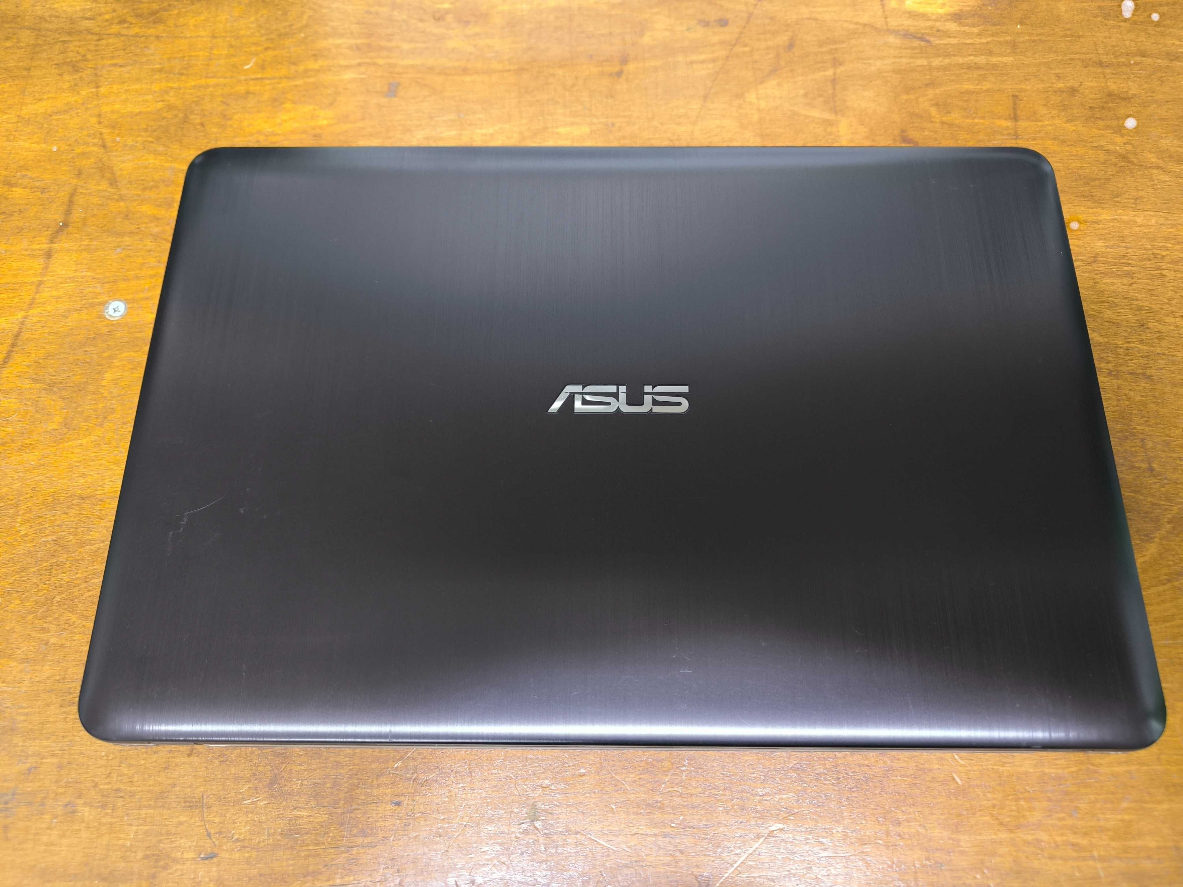 Asus X541U Core I5-7200U (2/4 ядер, до 3.10GHz) 16 ГБ DDR4 SSD 256 ГБ