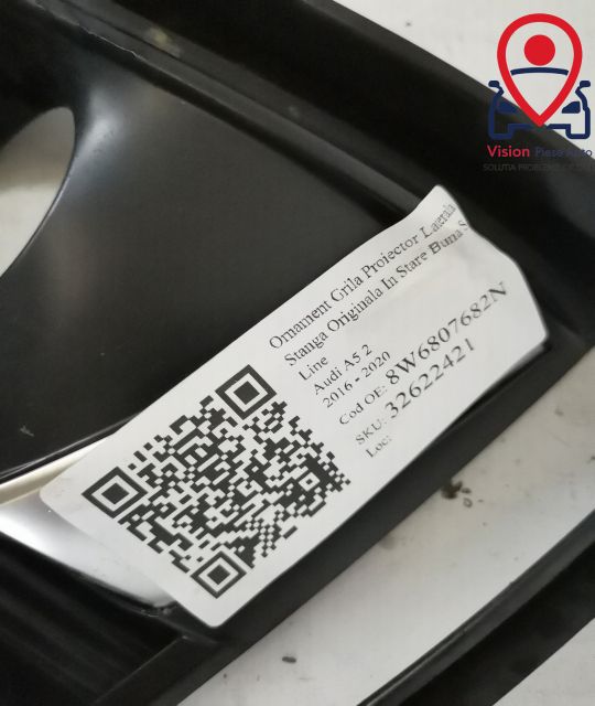 Орнамент Решетка Проектор Ляв Оригинален В Добро Състояние S Line Ауди
