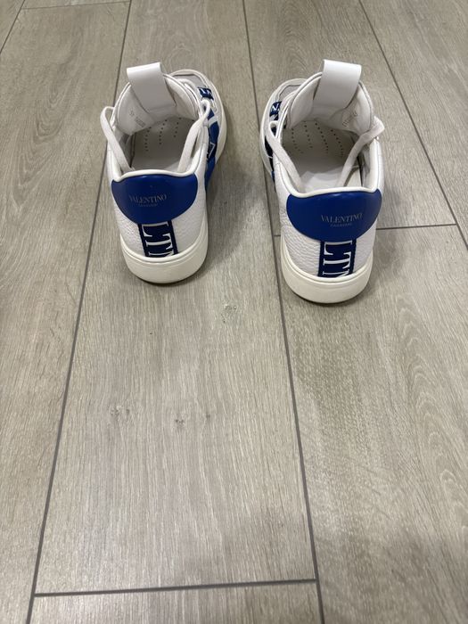 Valentino Garavani 45