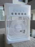 Ventilator cu recipient pentru apa