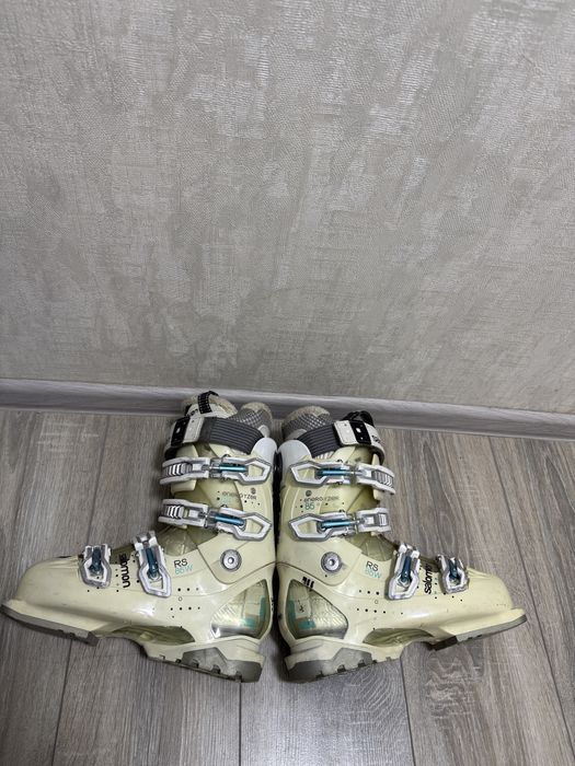 Горнолыжные ботинки