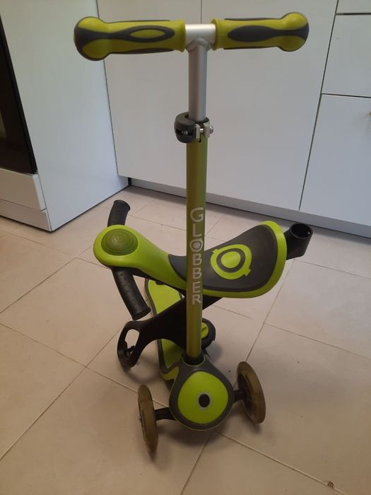 Тротинетка Globber 3 в 1.


Тротинетката успява да съчетае в себе си 3