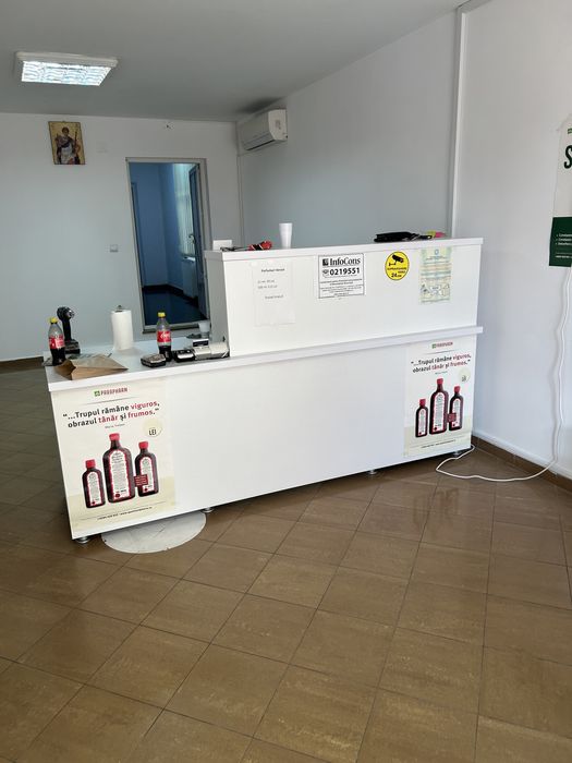 Receptie ,se poate folosi si ca birou