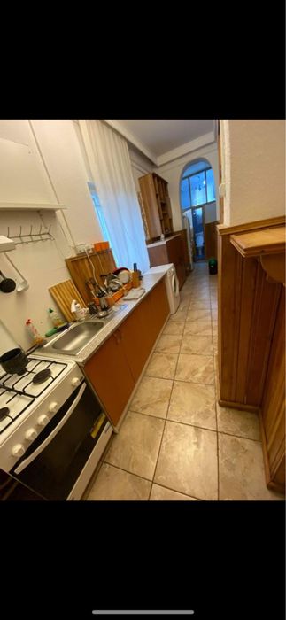 Inchiriez camera privata dar cu baia bucataria comun iasi centru P.F