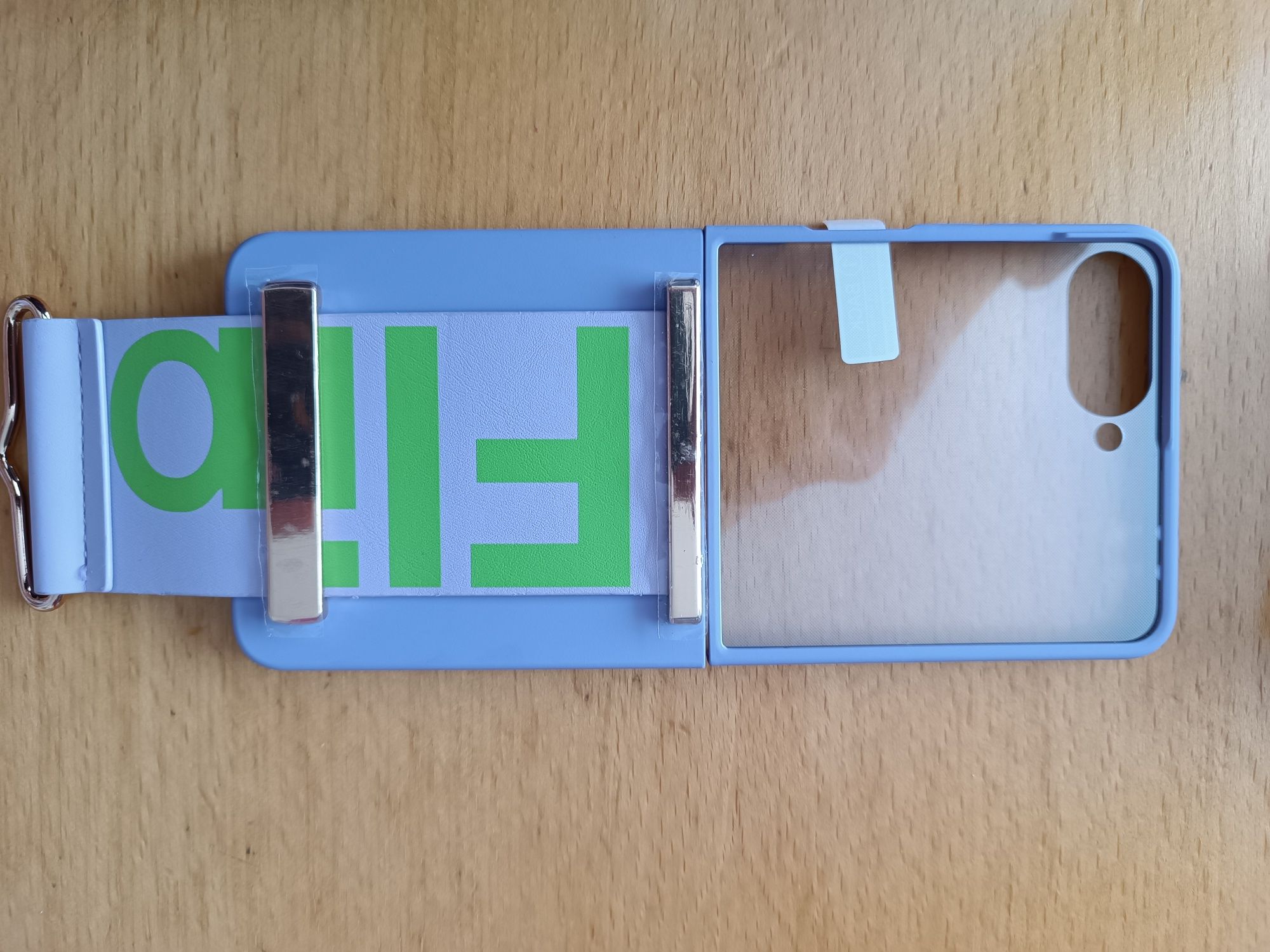 Кейсове за Samsung Galaxy Flip 7