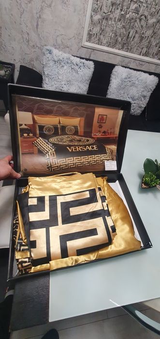 Луксозен спален комплект