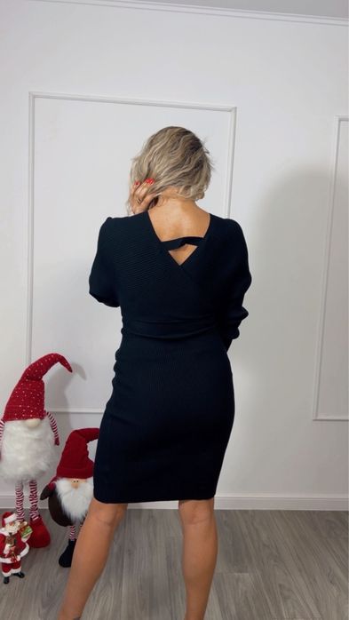 Rochita neagra eleganta si rafinata