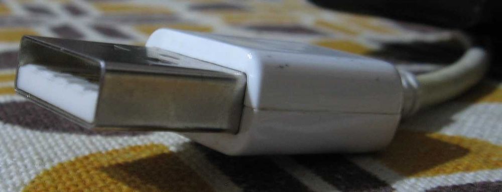 Два броя микро USB кабели за зарядно за телефон