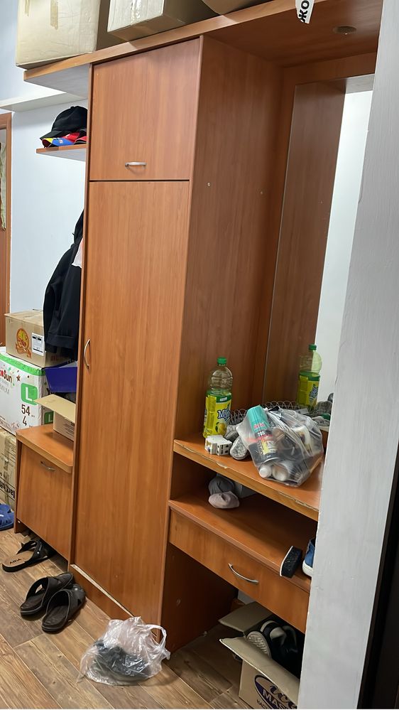 Продам Прихожи шкаф