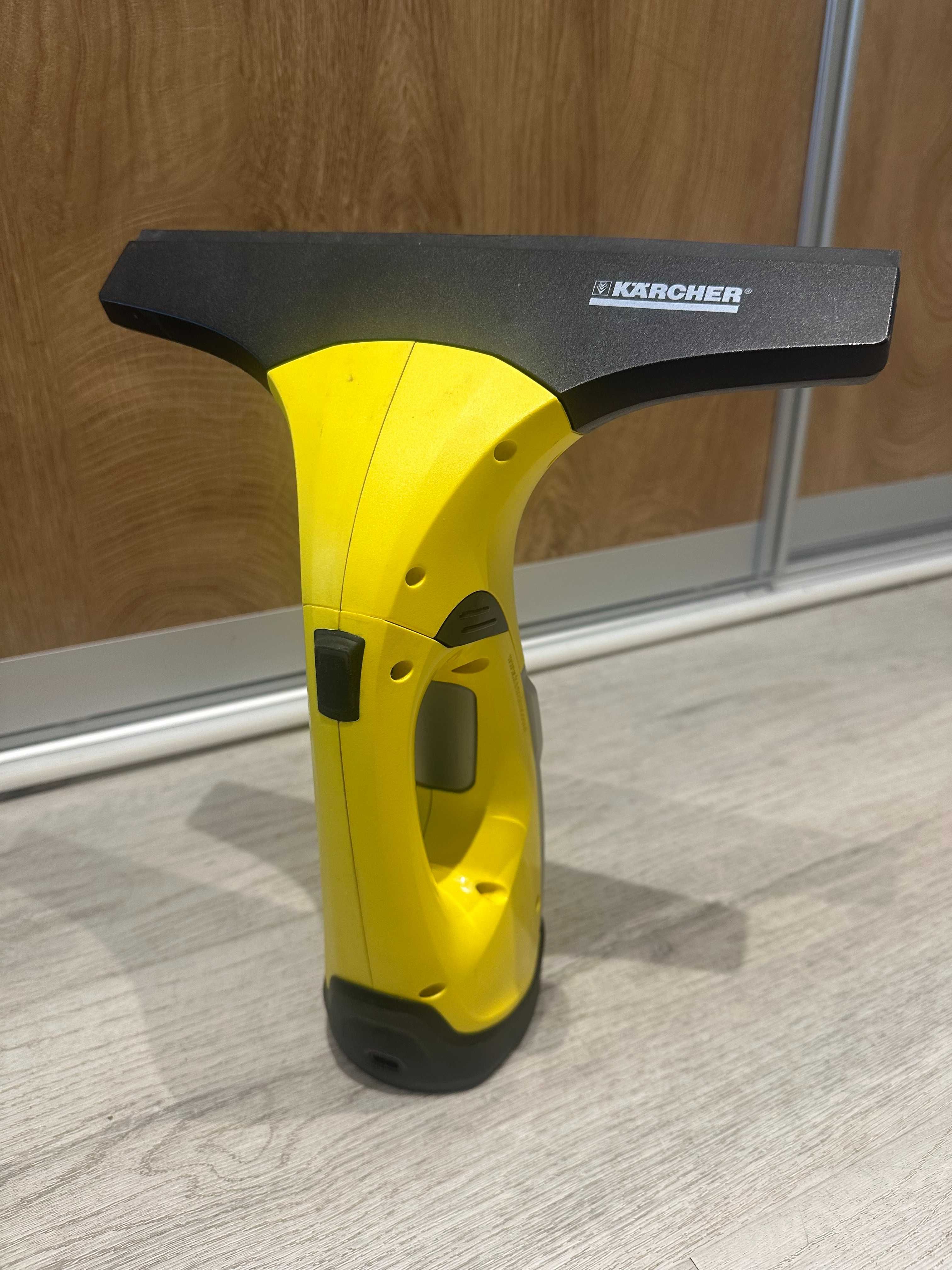 Уред за почистване на прозорци Karcher WV 2 Стъклочистачка