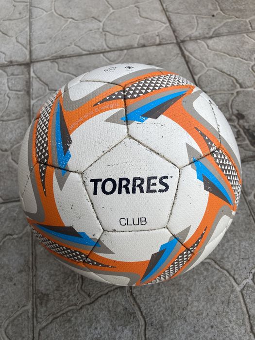 Футбольный мяч TORRES CLUB 5 размер